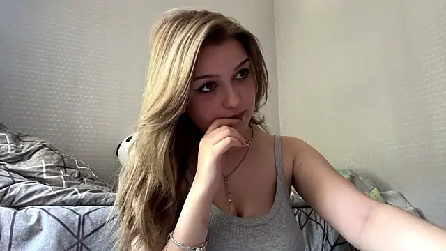 CloudyFoxy online show from June 13, 11:07 am