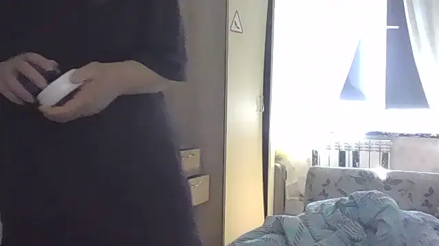 ZeldaSayre  online show from June 23, 1:31 pm