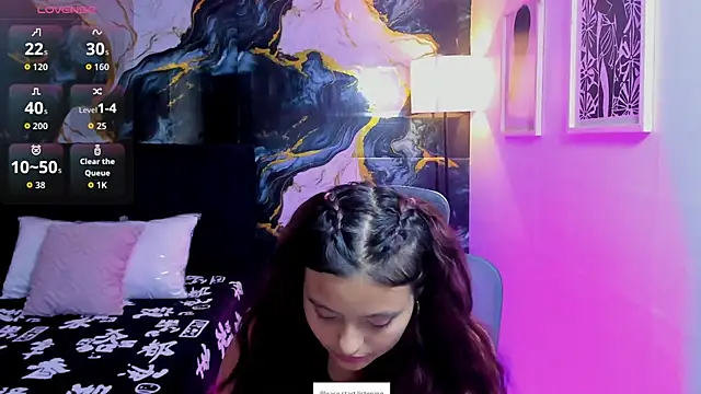 Miss Kloee online show from June 15, 11:43 am