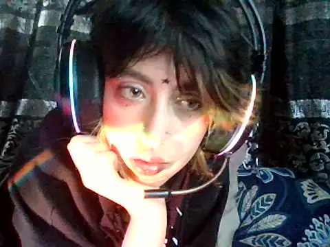 kittenpasive30 online show from June 14, 4:18 pm