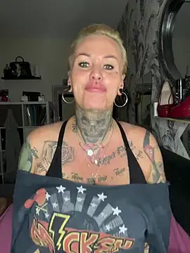 InkedMissLaBaehm online show from August 2, 11:19 pm