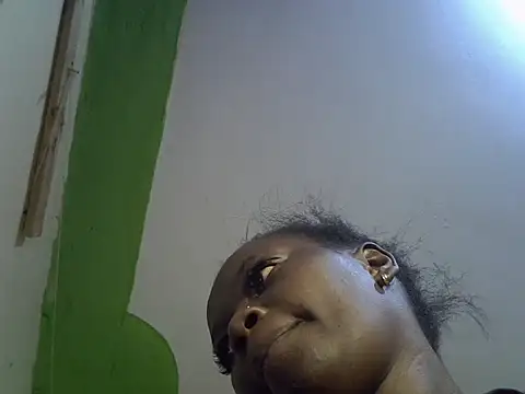 Laurachocolate online show from June 15, 1:50 am