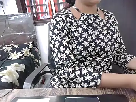 Bold-Divya1 online show from June 16, 7:31 am
