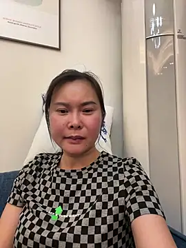 Olivia00111 online show from June 30, 12:48 pm