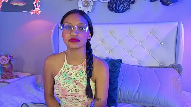 emma brooks  online show from July 29, 1:55 pm