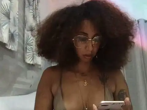 goddessmetzi online show from July 3, 3:45 am