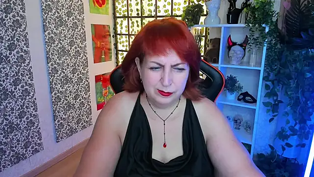 Joana Woods online show from August 9, 2:08 am