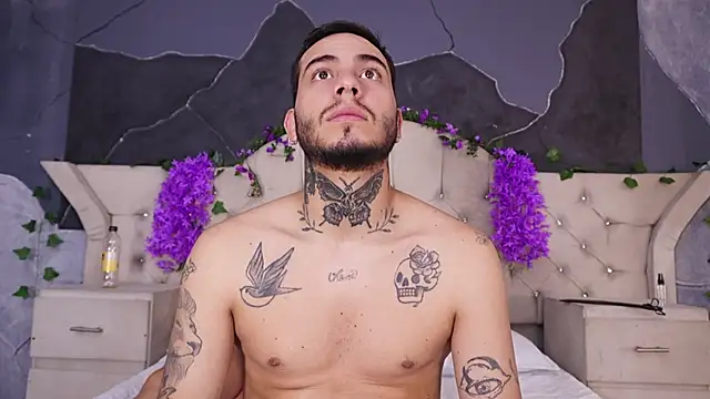 GabbyAndDominic online show from July 15, 1:05 pm