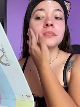 mia bornner online show from July 20, 7:47 pm