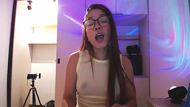 tastybluelemon online show from July 25, 12:28 am
