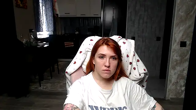 Reginasmilee online show from March 21, 8:41 am