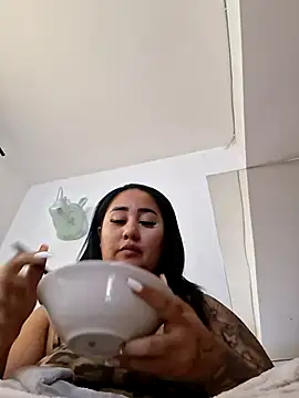 Valentina Tilly online show from July 28, 5:13 pm