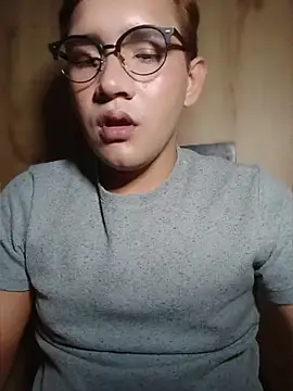 zackchandler online show from July 2, 9:43 pm