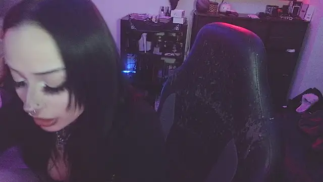 id0ntbitemuchh online show from July 27, 2:41 am