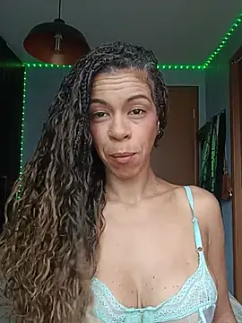 Cabocla BR online show from July 4, 11:50 am