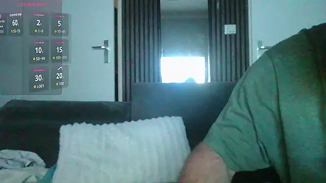JEZZEBELANDMAURICE online show from July 6, 12:38 am