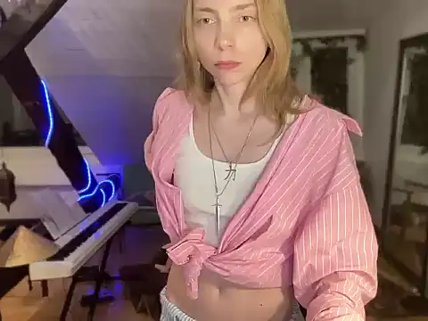 Anna darko online show from July 12, 9:15 pm