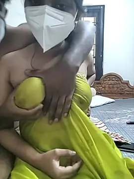 romanticcouples2976 online show from July 31, 9:43 am