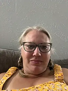 princess1688 online show from August 6, 4:19 am