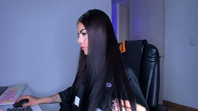 Lisegg  online show from April 16, 1:44 pm