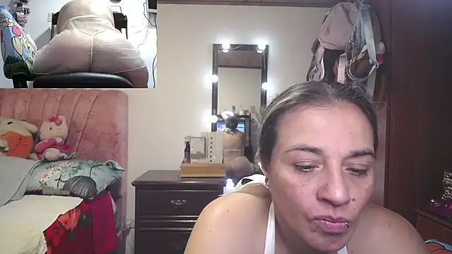 zoe hotxxx online show from April 6, 1:56 pm