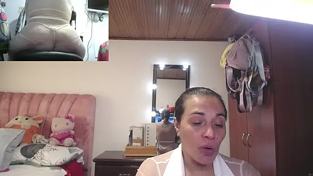 zoe hotxxx online show from April 13, 1:56 pm