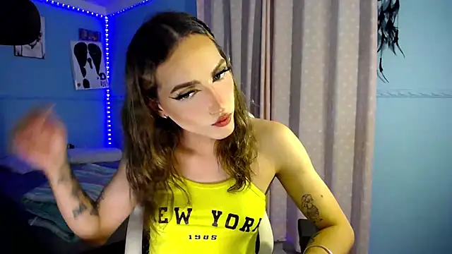 charlottesexxx online show from February 15, 9:47 pm