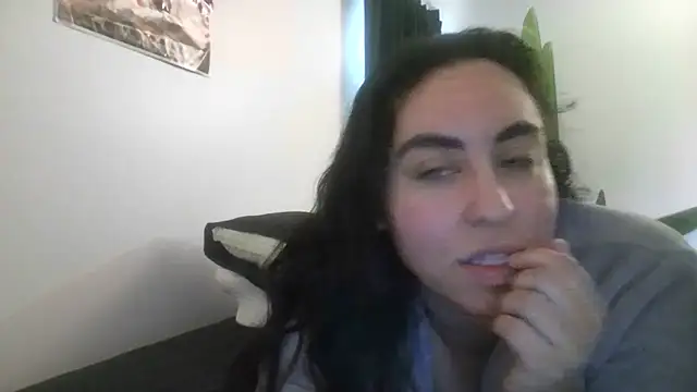 WetFlower69 online show from July 15, 2:33 pm