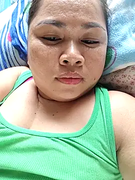 XXLorie 02 online show from May 15, 11:51 pm
