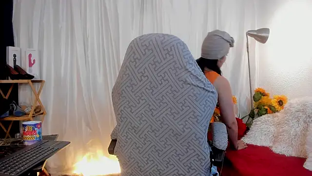 girasol walton online show from March 29, 7:24 pm