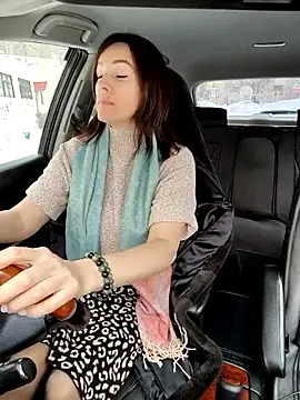 EvaXOAir online show from March 6, 3:45 am