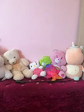 mommyselenafit  online show from April 11, 7:45 am