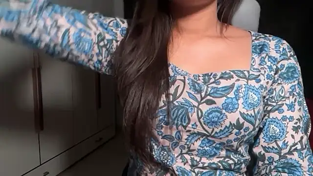 selen 5 online show from March 25, 6:11 pm