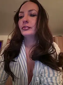 itsCassie online show from March 4, 7:09 pm