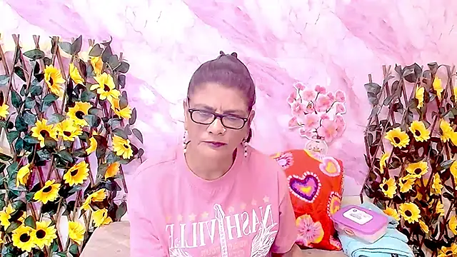 IndianAllure online show from December 22, 5:32 am