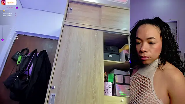 carolgaita online show from March 26, 10:28 am