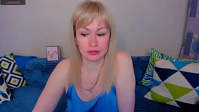 EllenMoore online show from June 12, 3:14 am