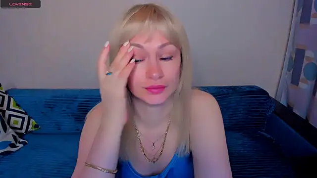 EllenMoore online show from July 5, 3:02 am