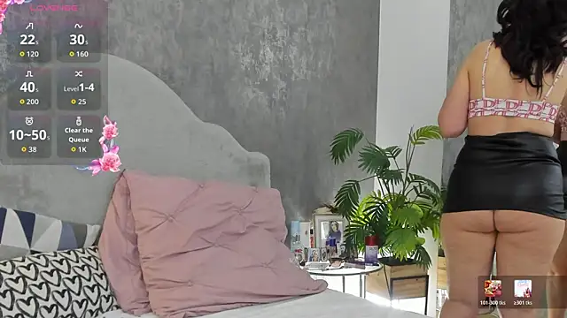 LisaCroft online show from April 17, 3:52 am