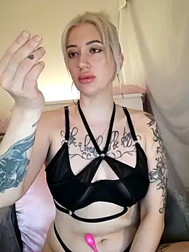 Fuck-Gina online show from July 8, 7:05 pm