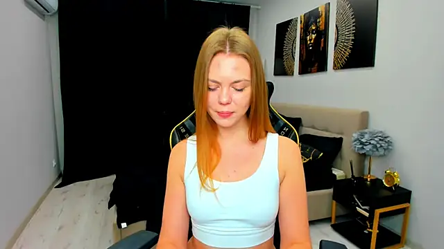 Strawberrye online show from May 29, 3:26 am