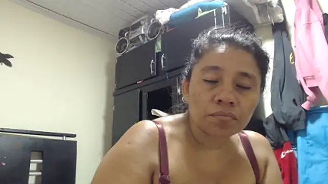 adrixxx38 online show from April 8, 5:42 am