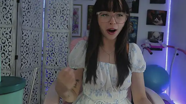 makiyahbelle online show from June 24, 7:51 am