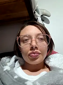 linda-schmidt online show from March 5, 1:45 am