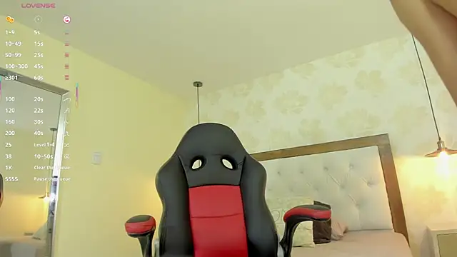 clarisKlein online show from November 21, 4:47 am