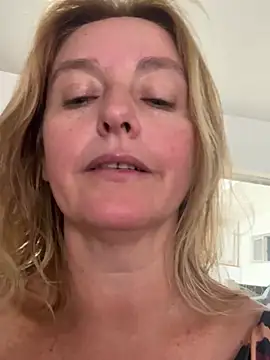 moniquerainx online show from April 15, 3:45 pm