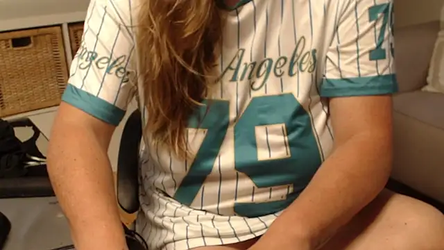 KimMitchelli online show from May 5, 4:59 am