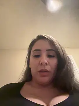 Aw ThROAt9 online show from April 11, 2:17 am