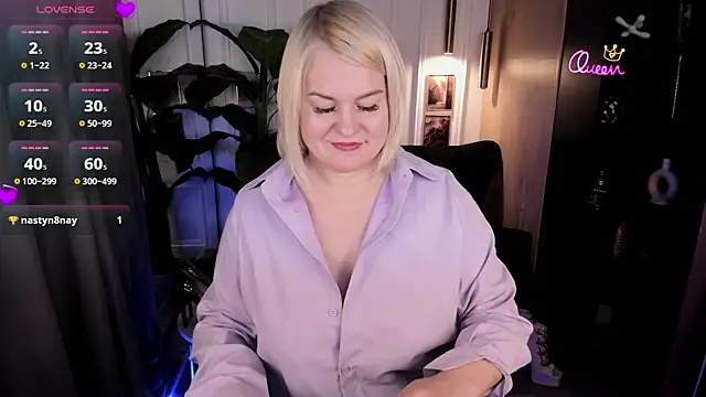 YolandaKiss online show from May 29, 4:21 am