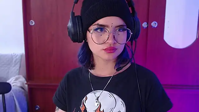 Raventh  online show from April 4, 1:43 pm